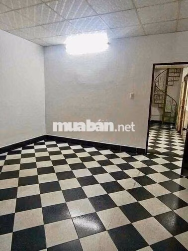 - Cho thuê nhà Phường Quang Vinh  ngay trung tâm biên hoà 1 trệt 1 lửn