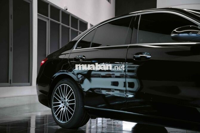 Mercedes C200 Avantgarde Plus 2022 Đen 68.000 Km