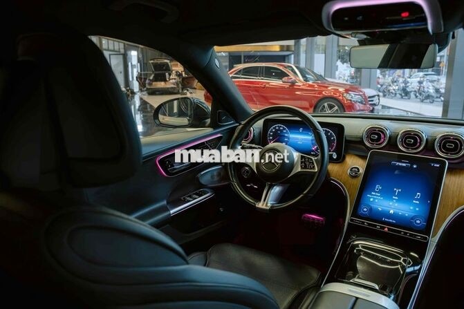 Mercedes C200 Avantgarde Plus 2022 Đen 68.000 Km