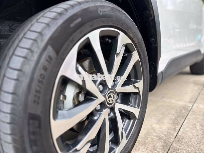 Toyota Corolla Cross Hybrid 2024 Trắng 31279 km
