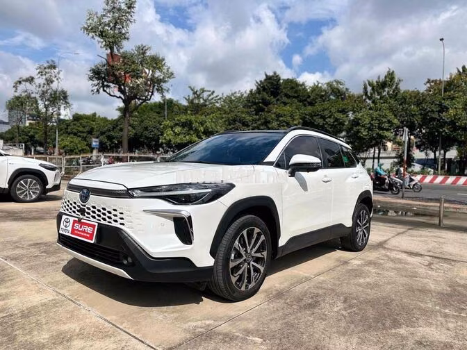 Toyota Corolla Cross Hybrid 2024 Trắng 31279 km