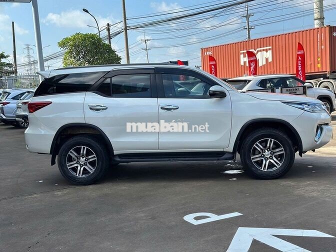 Toyota Fortuner 2.7V 4x2 2019 Trắng 34.000 km