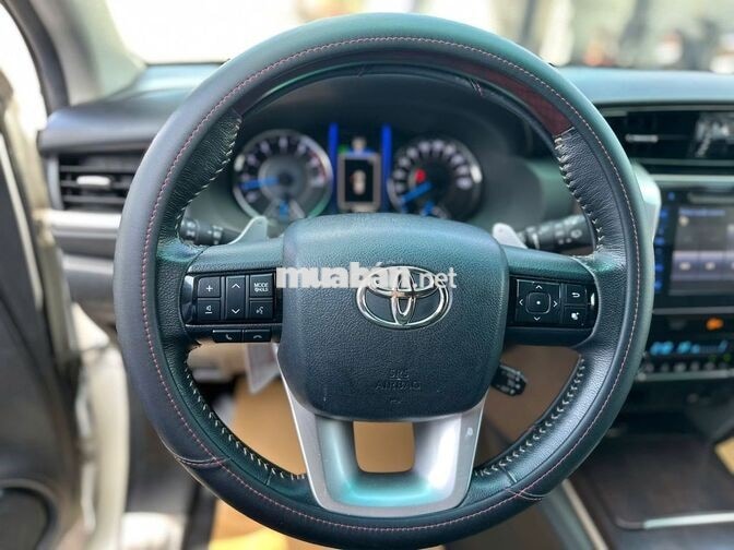 Toyota Fortuner 2.7V 4x2 2019 Trắng 34.000 km