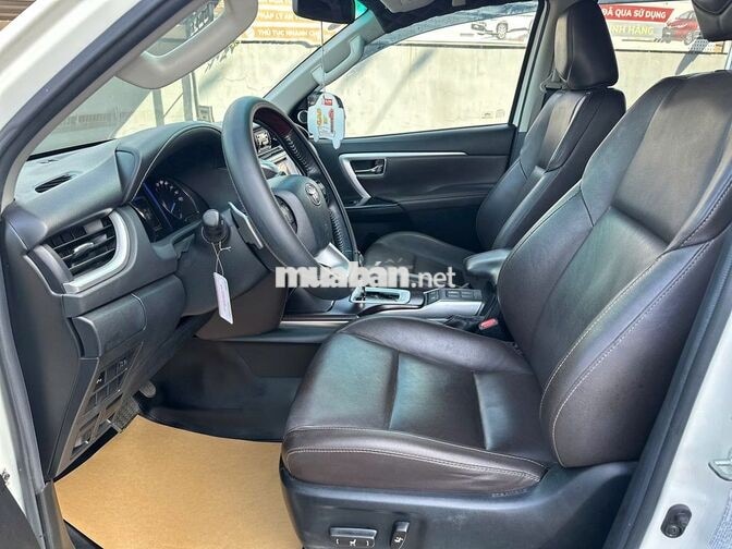 Toyota Fortuner 2.7V 4x2 2019 Trắng 34.000 km