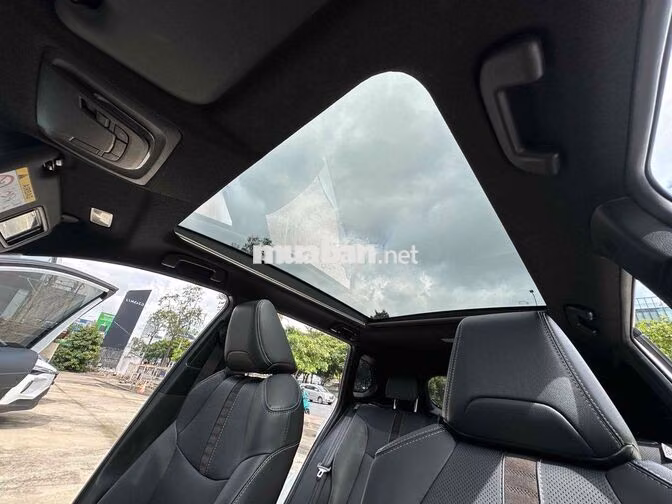 Toyota Corolla Cross Hybrid 2024 Trắng 31279 km