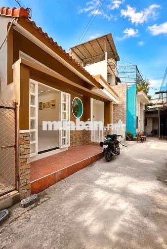 NHÀ MỚI XÂY HOÀN CÔNG HẺM ĐỐI DIỆN QUÂN KHU 9 CẦN THƠ