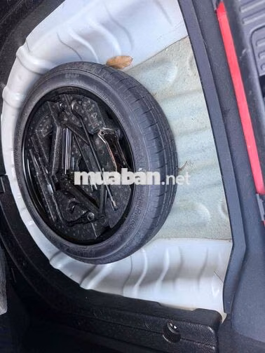 MG MG5 Trắng Thể thao 5 chỗ