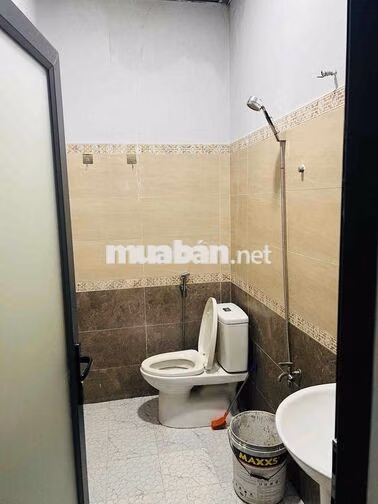 NHÀ GẦN TRƯỜNG NGUYỄN VĂN THỆ. TRỆT LẦU 3PN 2WC