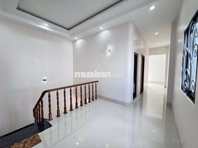 NHÀ LẦU MỚI TINH ĐỦ NỘI THẤT KDC- CHỢ ĐI BỘ- GẦN CÔNG VIÊN