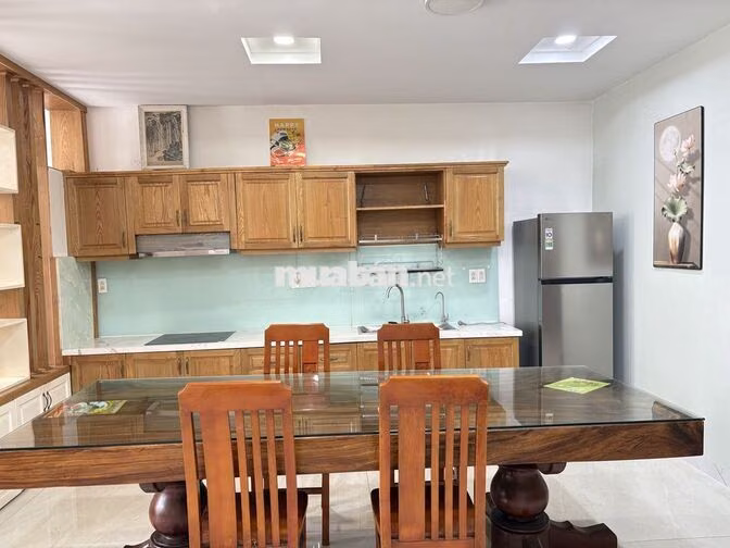 Cho thuê nhà nguyên căn hẻm oto cách mặt tiền 1 căn