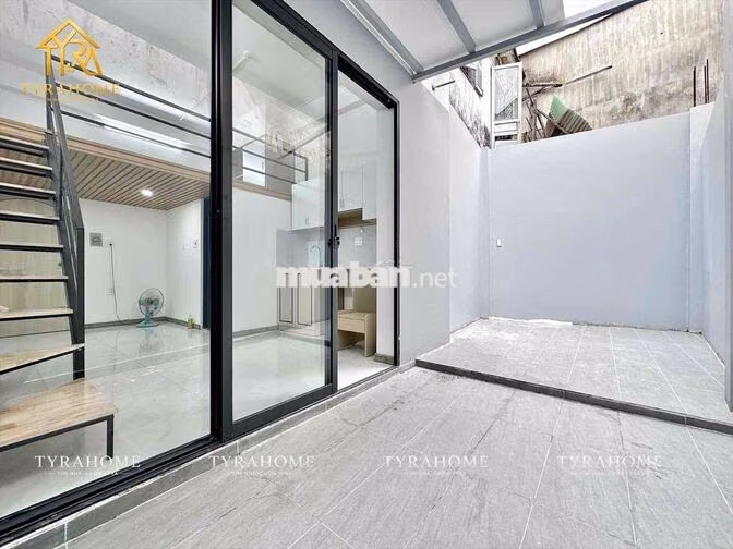Siêu phẩm Duplex có Sân sau 30m2. Full nội thất , Ở 3ng. Trung Tâm BT