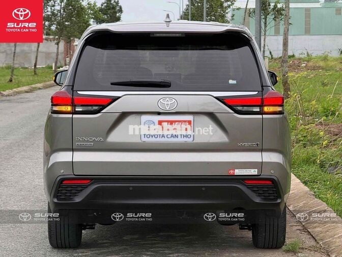 Toyota Innova Cross Hybrid 2025 siêu lướt