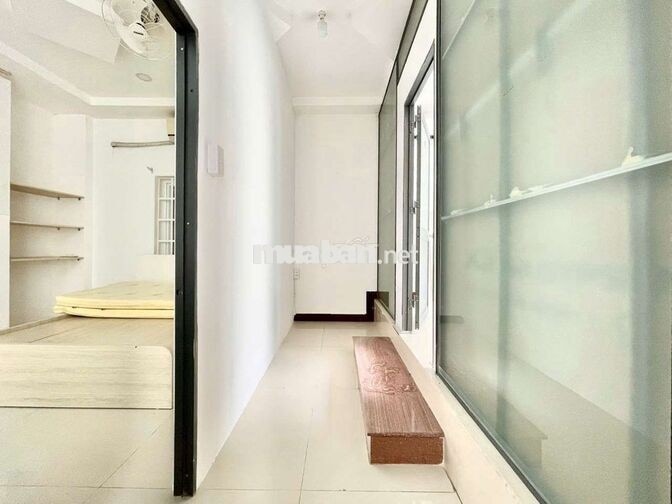 NHÀ NGUYÊN CĂN 2 PHÒNG NGỦ 1 KHÁCH SÂN TRƯỚC ĐẬU Ô TÔ FULL NỘI THẤT 