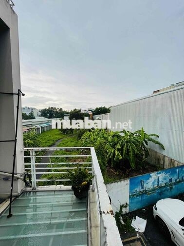 Cho thuê phòng có bancol siêu rộng