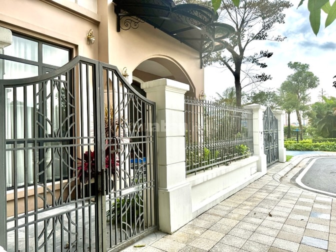 cần bán biệt thự đơn lập, căn góc, Cọ Xanh 2-173, DT 210m2, Giá 45 Tỷ