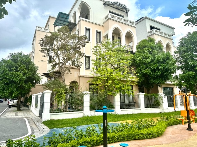 cần bán biệt thự đơn lập, căn góc, Cọ Xanh 2-173, DT 210m2, Giá 45 Tỷ