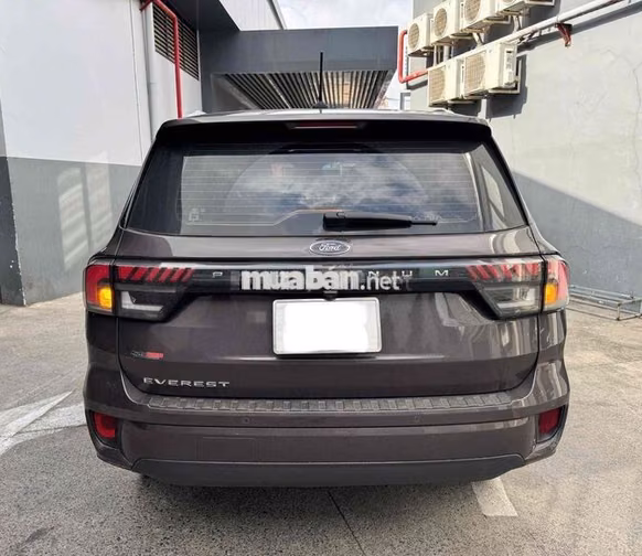 Ford Everest Platinum 2024 Dầu 25.000 km Nâu