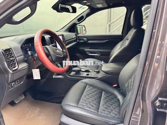 Ford Everest Platinum 2024 Dầu 25.000 km Nâu