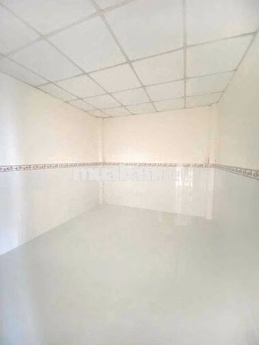 nhà góc 2MT KD sầm uất ngay chợ 5x16 gác lửng 2pn vỉa hè rộng rãi