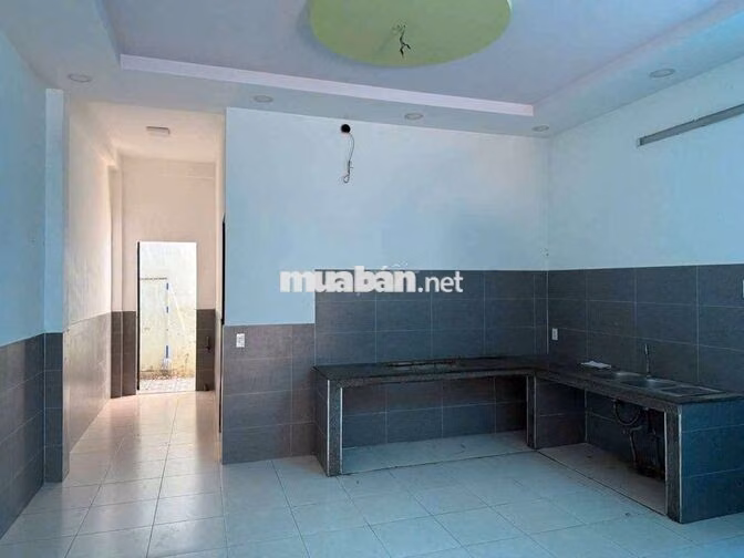 NHÀ GẦN KHU NAM LONG, DT 5*20, TRỆT 2LẦU, 3PN, SÂN XE HƠI 