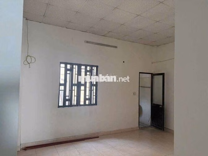 NHÀ GẦN KHU NAM LONG, DT 5*20, TRỆT 2LẦU, 3PN, SÂN XE HƠI 