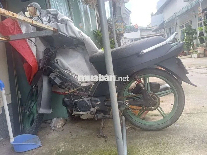 Xe máy màu Đen