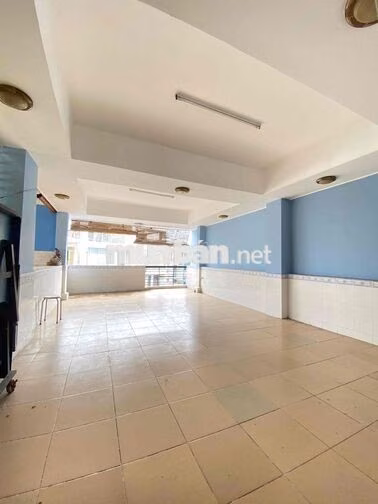 Cho thuê nhà mặt tiền đông đúc khu Tên Lửa 5x20-4tầng có nội thất 26tr