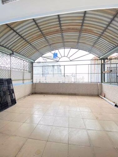 Cho thuê nhà mặt tiền đông đúc khu Tên Lửa 5x20-4tầng có nội thất 26tr