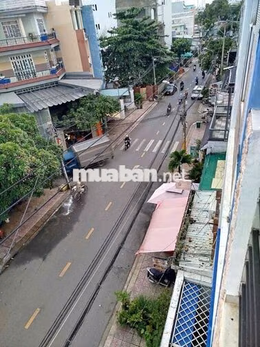 Cho thuê nhà mặt tiền đông đúc khu Tên Lửa 5x20-4tầng có nội thất 26tr