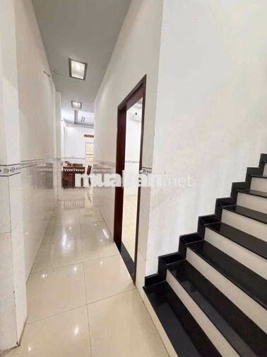 Nhà 3pn có nội thất hẻm oto Trần Quang Diệu