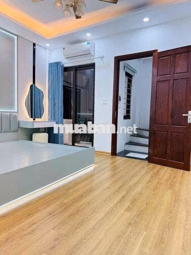 Cho Thuê Nguyên Căn 5 tầng, 3 PN, 4VS full nội thất, lh ***