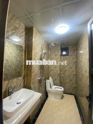 Cho Thuê Nguyên Căn 5 tầng, 3 PN, 4VS full nội thất, lh ***