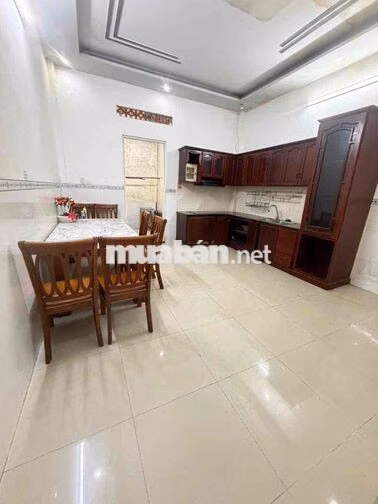 Nhà 3pn có nội thất hẻm oto Trần Quang Diệu