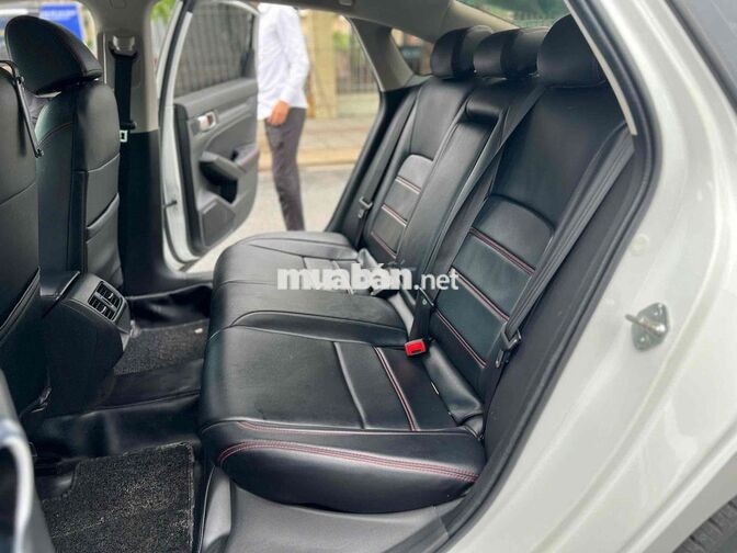 Honda Civic Gen 11 2021 Trắng odo 8 vạn
