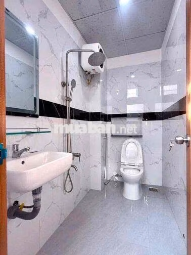 Hẻm 6m Lê Thúc Hoạch, 2 Tấm, 4 x 18m, 2 Phòng Ngủ, 3 wc