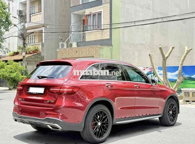 Mercedes-Benz GLC300 4Matic 2018 Đỏ