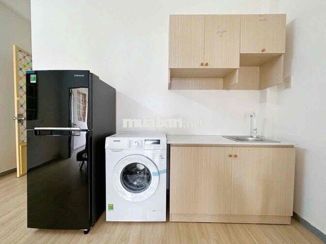 VỀ QUÊ PASS GẤP CĂN HỘ 2PN BAN CÔNG 60m2 Ở 4 NGƯỜI 4 XE NGAY QUẬN 10