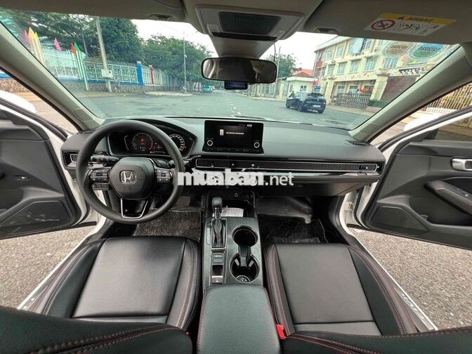 Honda Civic Gen 11 2021 Trắng odo 8 vạn