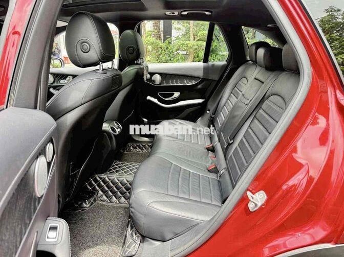 Mercedes-Benz GLC300 4Matic 2018 Đỏ