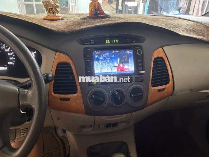 Toyota Innova 8 chỗ Bạc 163872 km