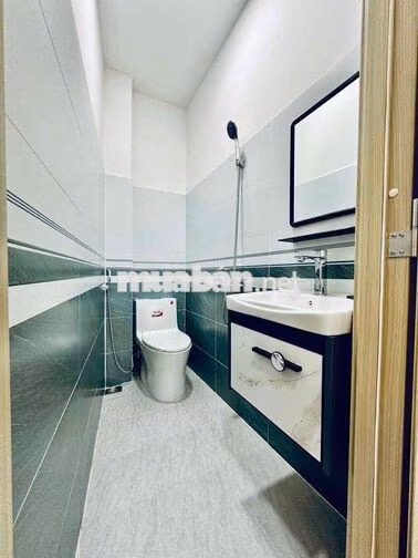 Đối Diện Chợ Rạch Ông 2Tầng 2 Phòng Ngủ Sổ Hồng Riêng
