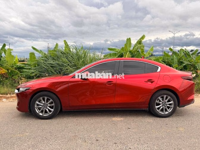 Mazda Mazda 3 Luxury 2025 Đỏ 2 vạn km