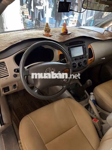 Toyota Innova 8 chỗ Bạc 163872 km