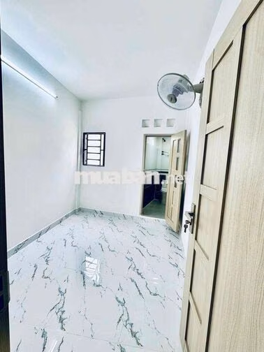 Đối Diện Chợ Rạch Ông 2Tầng 2 Phòng Ngủ Sổ Hồng Riêng