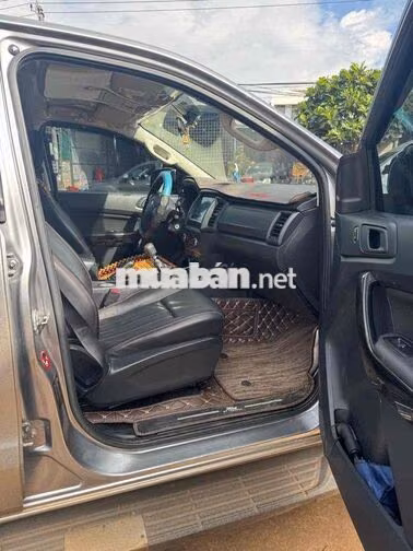 Ford Ranger XLS 2018 Số sàn Bạc