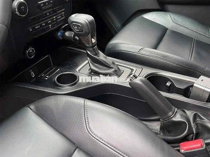 FORD EVEREST 4x2 TITA 2020, NH HỖ TRỢ 70% LS TỐT