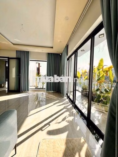 🔥 CĂN HỘ PENTHOUSE - 2PN/2WC, CĂN GÓC XIÊU ĐẸP CẦN CHO THUÊ / DT 250M2