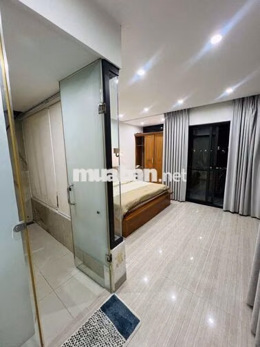 🔥 CĂN HỘ PENTHOUSE - 2PN/2WC, CĂN GÓC XIÊU ĐẸP CẦN CHO THUÊ / DT 250M2
