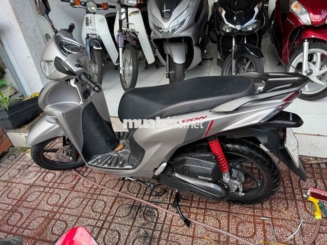 Honda Vision 2026 bạc 1000 km