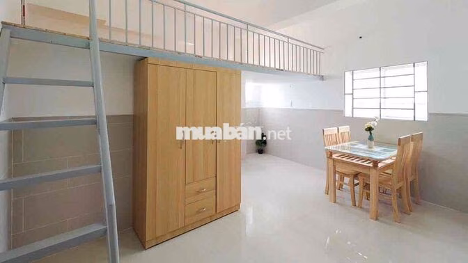 cần bán toà nhà chdv 104 phòng mặt tiền Lý Phục Man Q7